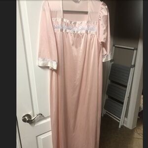 Vintage Gown Lounger from Henson Kickernick in Size Medium 1980s